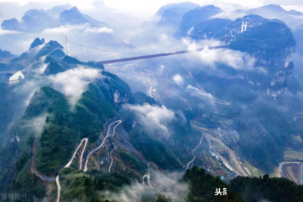 f(n)=sinn (n为自然数)是以2为周期的周期函数()对错？游戏画面